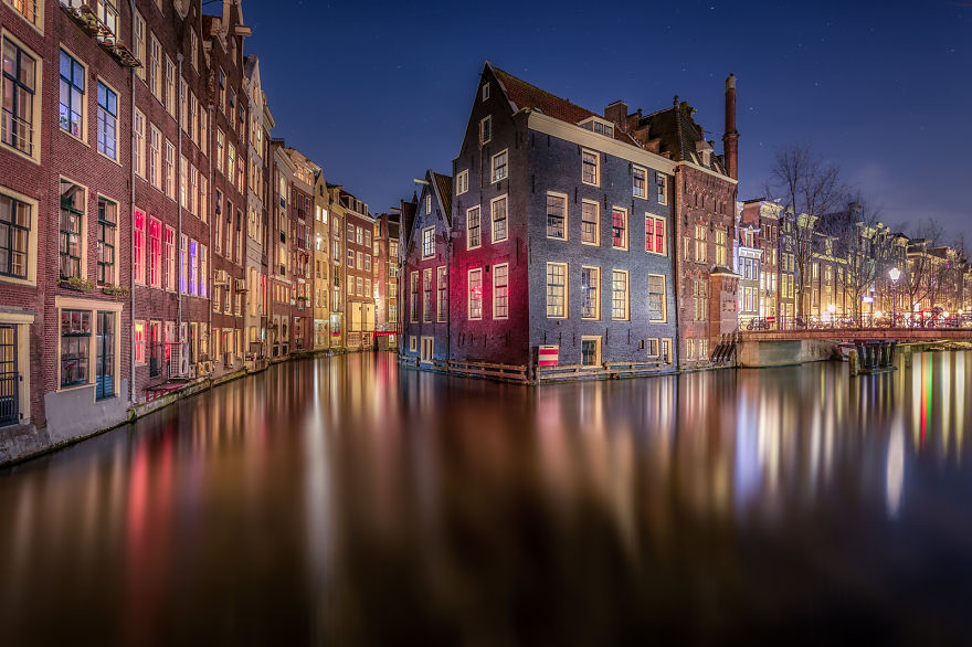 take-a-breath-of-the-old-days-by-looking-at-my-photos-of-amsterdam-at-night-2__880.jpg