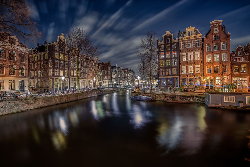 take-a-breath-of-the-old-days-by-looking-at-my-photos-of-amsterdam-at-night-3__880.jpg
