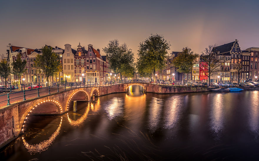 take-a-breath-of-the-old-days-by-looking-at-my-photos-of-amsterdam-at-night-8__880.jpg