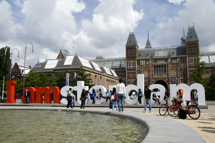 tourists-netherlands.jpg