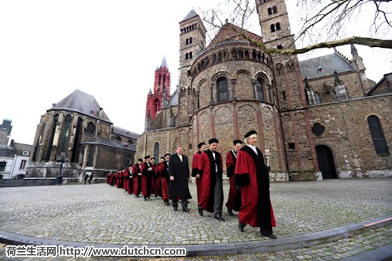 maastricht uni cortege.jpg