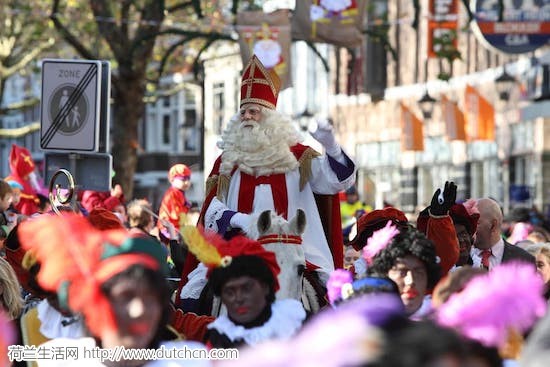 1024px-Intocht_van_Sinterklaas_in_Schiedam_2009_4102601633_3.jpg