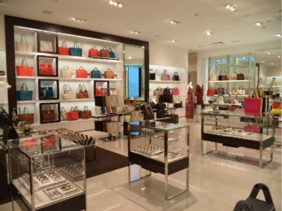 mixte-etait-la-la-29eme-boutique-michael-kors-au-canada-03_meitu_11.jpg