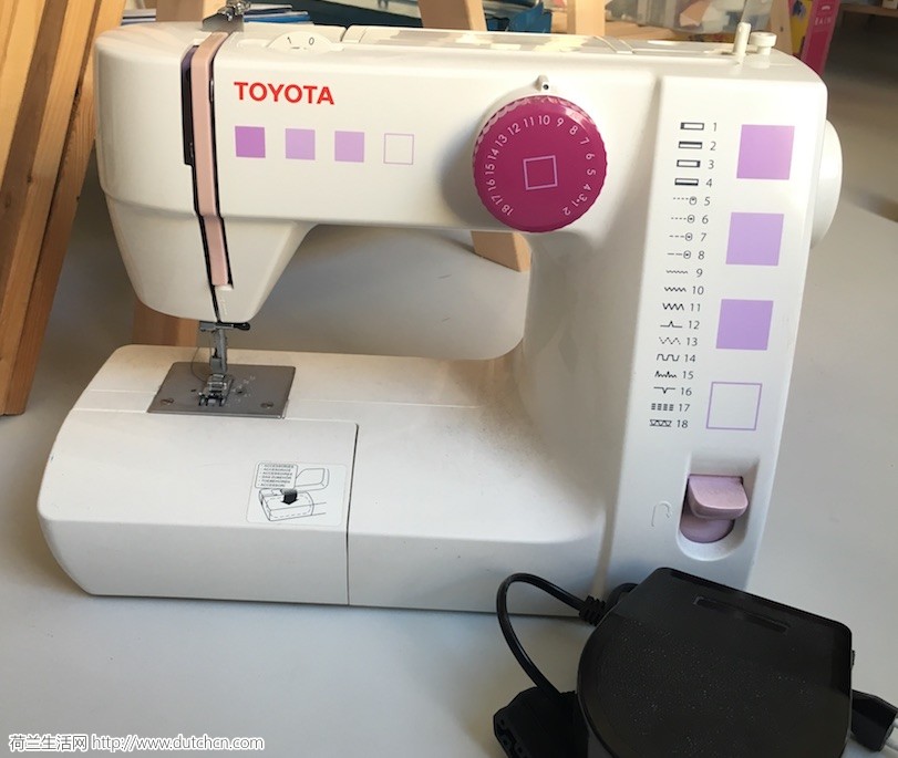 Toyota 缝纫机 8，9新，50 Euro