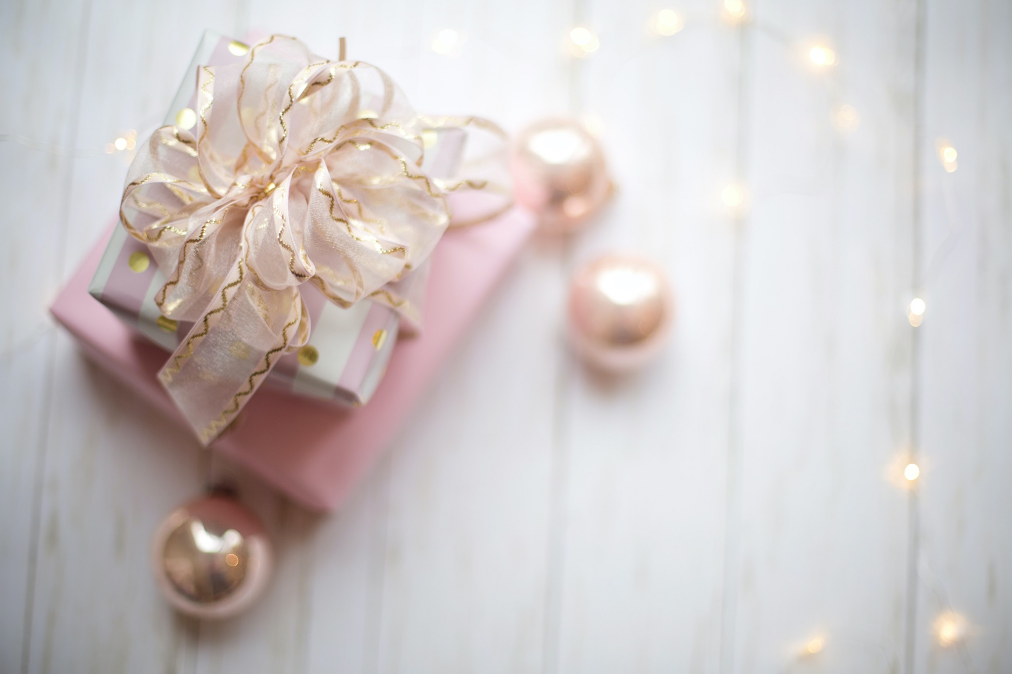 two-pink-and-white-gift-boxes-with-ribbon-3309659.jpg
