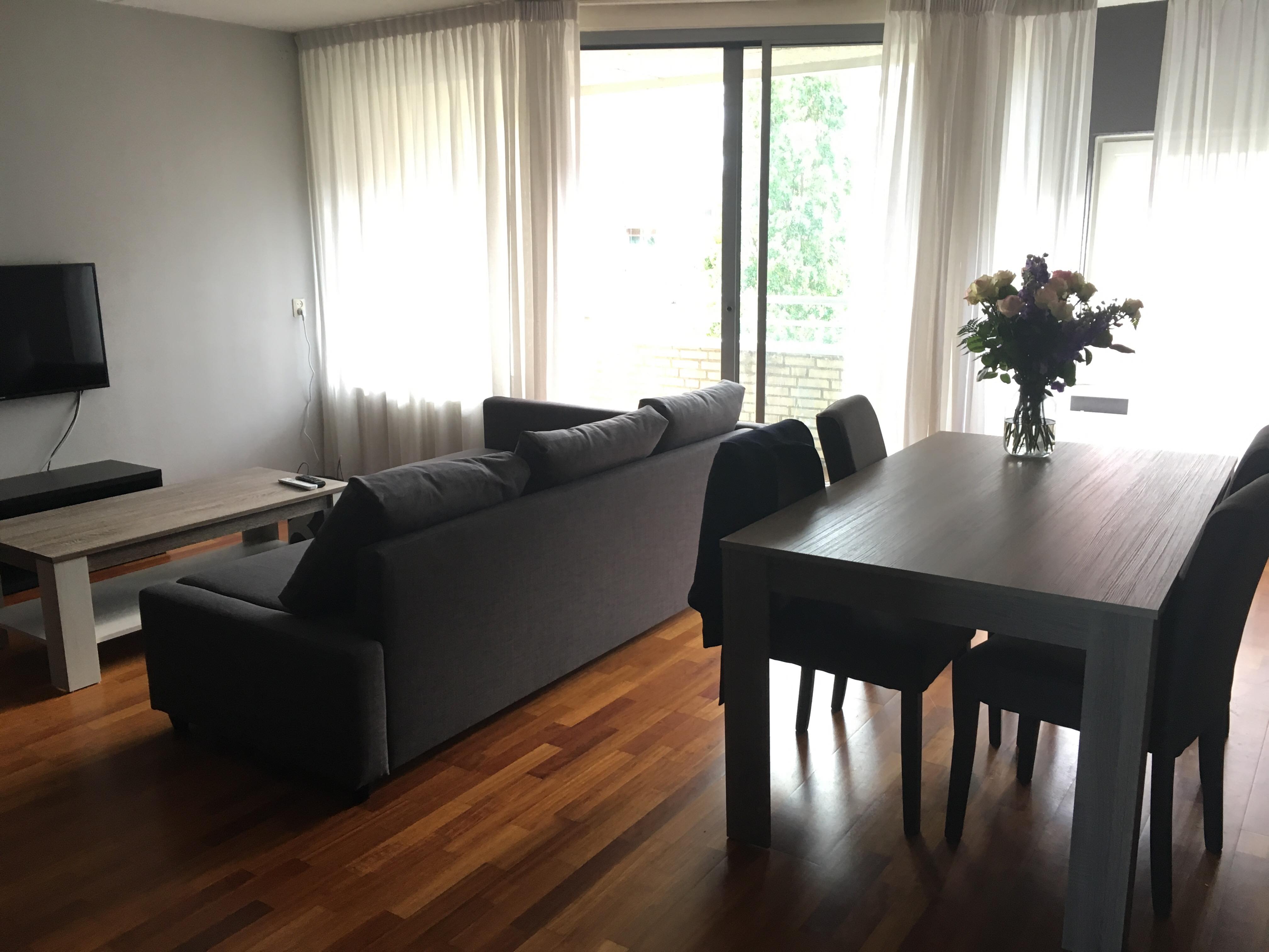 90m2 apartment in Amsterdam west - 3 bedrooms - rent whole apartment/single room