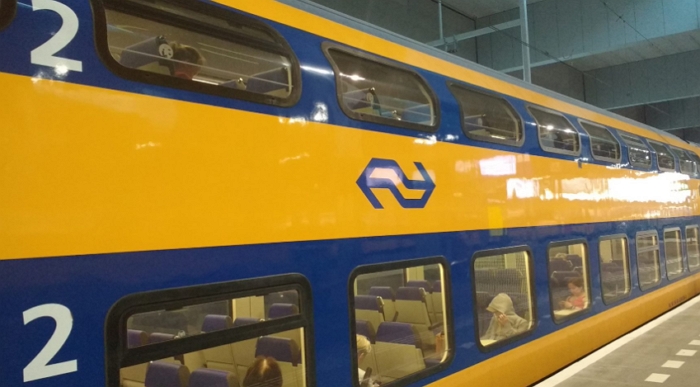如疫情限制措施持续，荷兰火车公司NS表示将减少部分班次