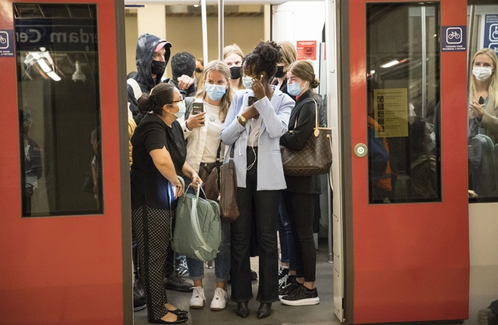 工作人员多人感染，鹿特丹地铁因为人手不足减少班次