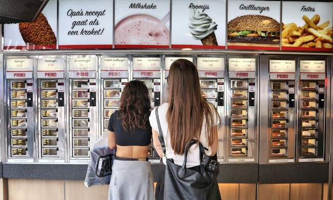荷兰政府或将立法限制快餐店和餐饮广告，原因是胖子太多