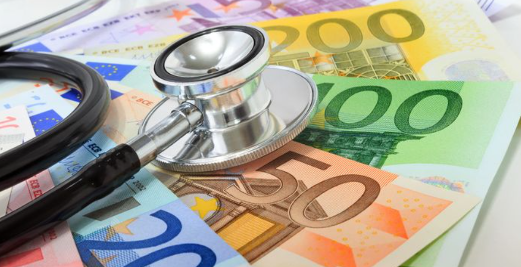 政府部门初步评估，荷兰明年医疗保险费或涨至140欧/月