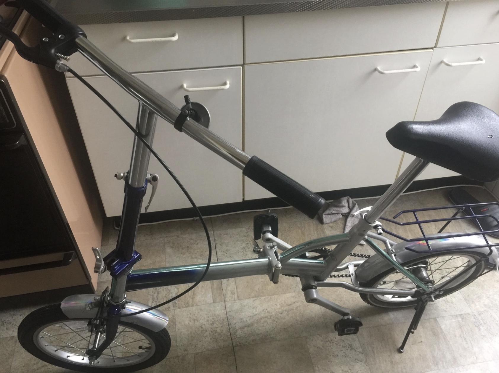 折叠自行车Amsterdam 130欧，有需要的电话联系