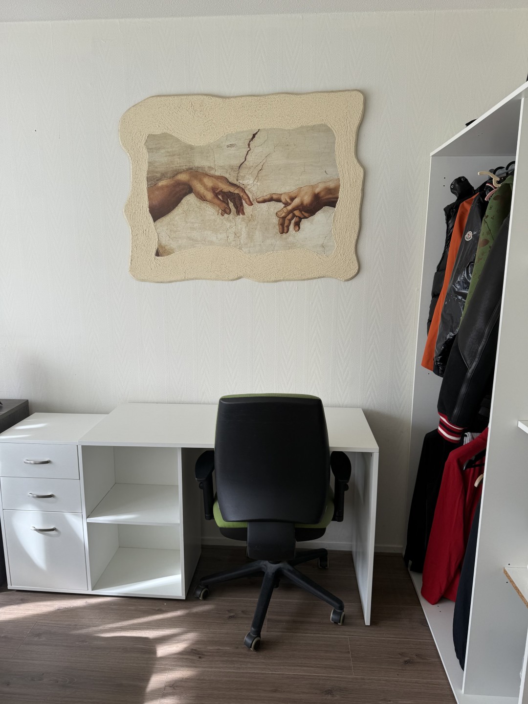 Uithoorn 联排空房出租 位于公交总站 1421NC